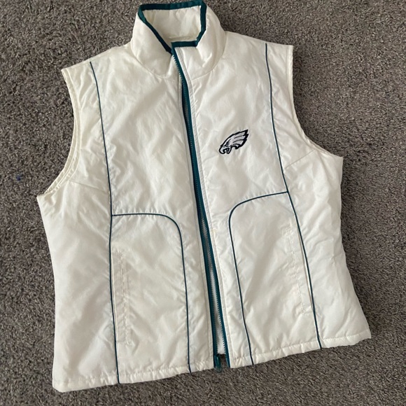 COPY - Womens Philadelphia Eagles white down vest - Picture 1 of 3